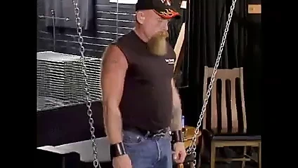 Hank rocky ile tanışır