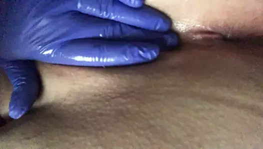 orgazm eldiven ile mastürbasyon