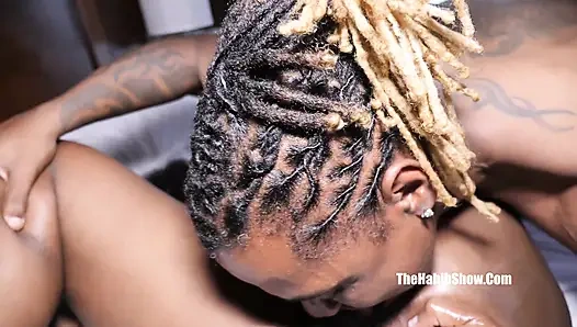 Tam video.. Kalın seksi çikolatalı kiraz lixxx kral Kreme tarafından sikiliyor