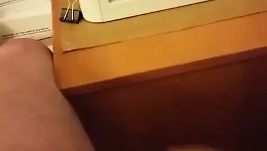 benim küçük pürüzsüz traş penis cuming