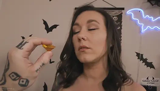 Sinn Sage'i gösteren ne güzel bir taş