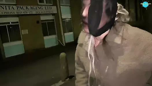 Sokak kızı kaçarken amını yukarı itiyor!