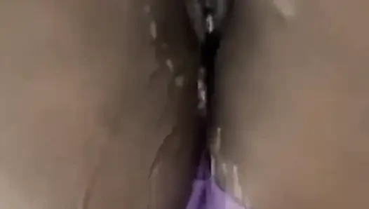 Mor taytla kendimi işiyorum
