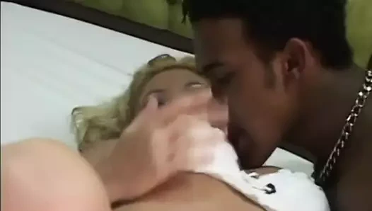 Büyük göğüslü seksi latin – ırklararası lanet sürtük