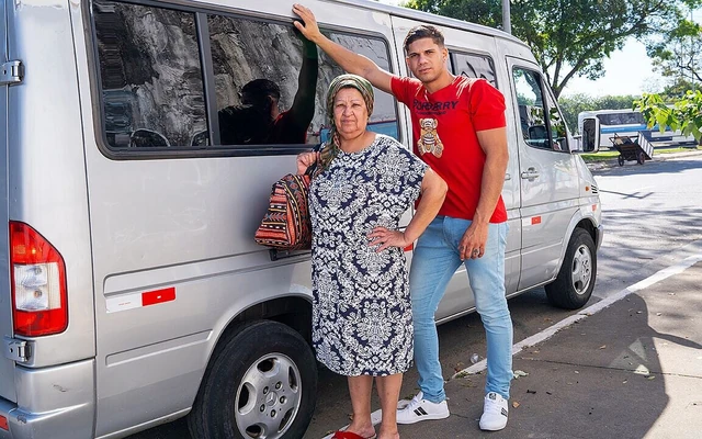 73 yaşındaki şişman nine göt sikişi için yakalandı