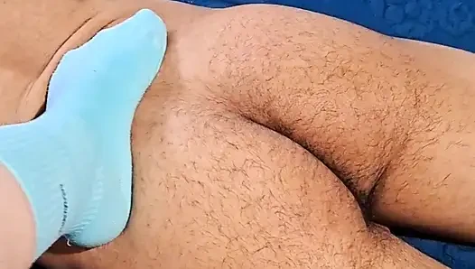 Sahibe kadın egemenliği taşak ezme ayak fetişi ve elle muamele