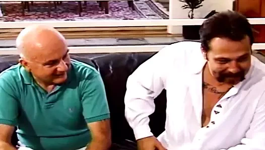 sikeyim benim değersiz sarışın karım