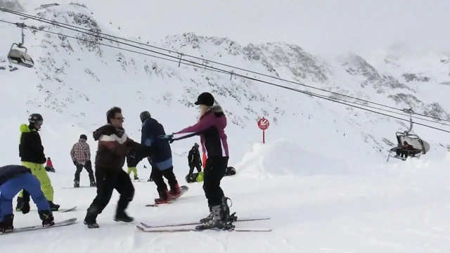 Julia'nın ateşli kar kayıyor - Alman tam porno filmi (uzun lenght filmi)