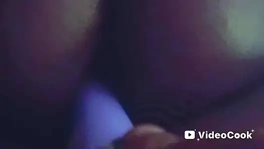 Gece geç saatlerde vibratör oyunu!!