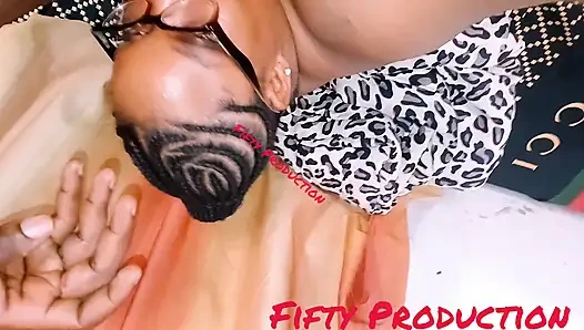 Büyük memeli kaltak hobisi olmadığında büyük siyah yarağımı sikmeyi seviyor. Bitch Pussy