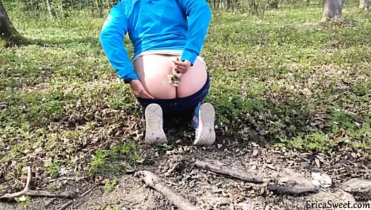 Yüksek sınıf mastürbasyon yapmak kedi ve emme yapay penis içinde the orman