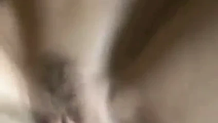 El kamerası ev yapımı çift sikişiyor