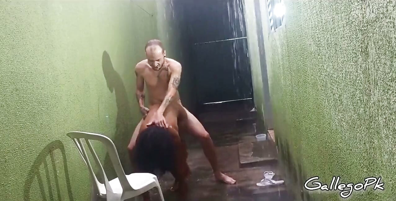 Kayınvalidemle yağmurda, prezervatifsiz seks yaptığımda içine boşalıyorum.
