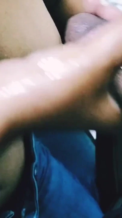 Сногсшибательный момент из "Женщина офисного помощника сосет член за дополнительный бонус"