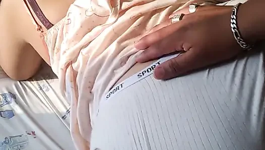 Pijamalı sikişiyor