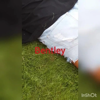 Milf in denim shorts