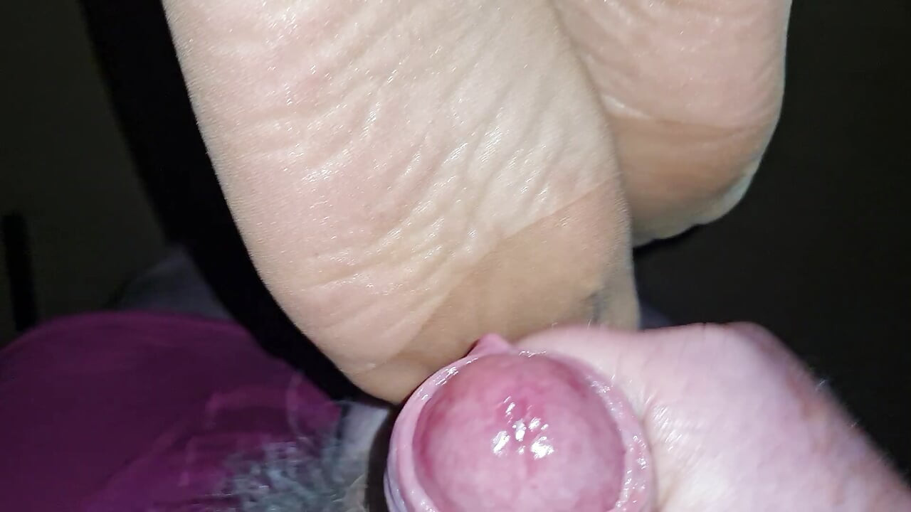 Caro'nun seksi naylon ayağı