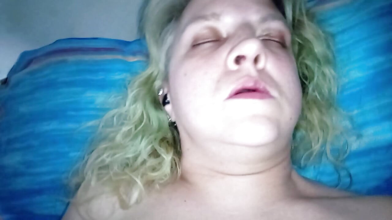 Göte pırasa ile yumruk sokma