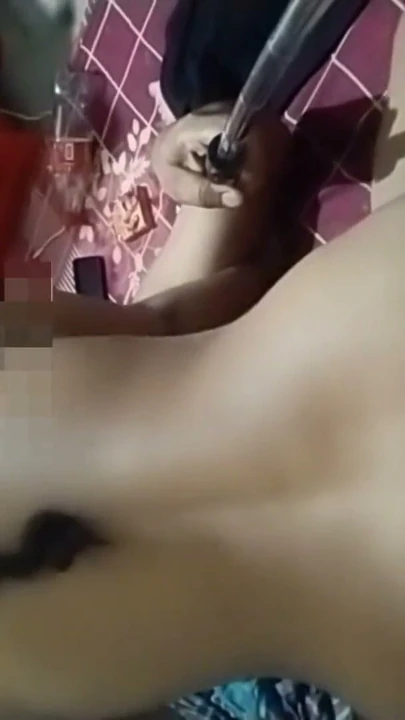 Güzel götlü Bangladeşli ateşli kız erkek arkadaşını kovboy kız tarzında sikiyor. | Klip 1