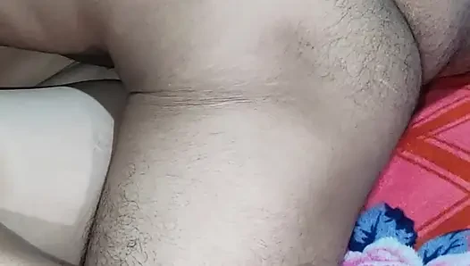 Open my vagina and it's my first time with my Tamil Indian stepsister in this X video.