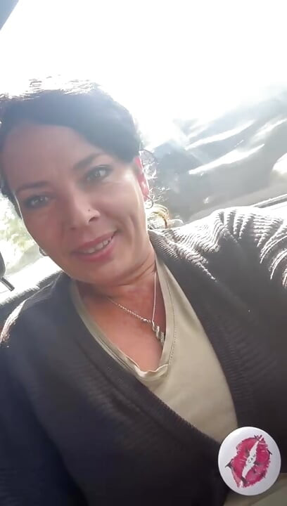 Çok azgındım, kendimi getirtmek için yolun kenarına çekmek zorunda kaldım.