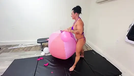 Balon patlayan tanrıça Kandy