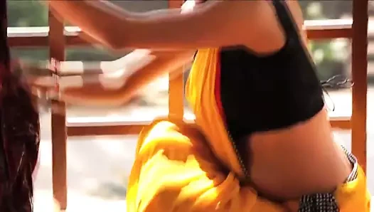 Sıcak yenge içinde saree yapar sen boşalmak