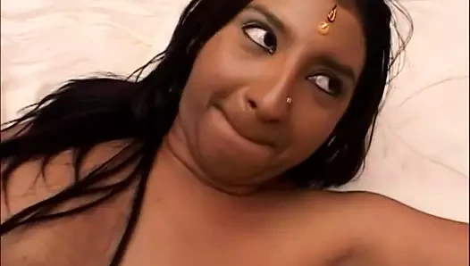 Bangalore kızları her zaman siklere bayılırlar – (Hindistan)