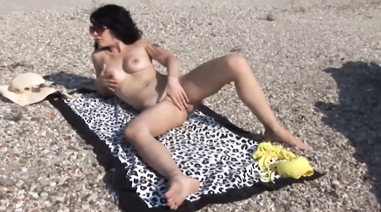 La Spiaggia degli Scopatori Incalliti (Full Movie)