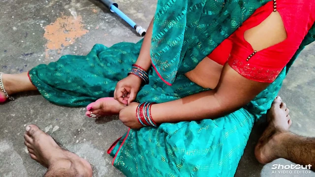 Gr me akeli naukrani ki chudai