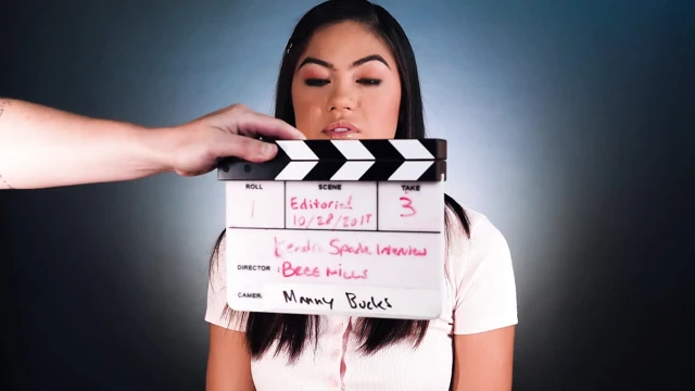 20 Soru | Kendra Spade | Ama | Adult Time