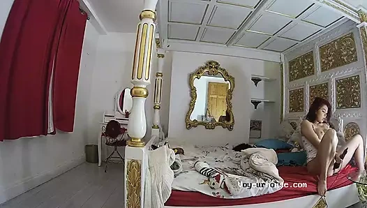 Lantaland - kızıl saçlı kamera kızı sıkı amcıkla oynuyor