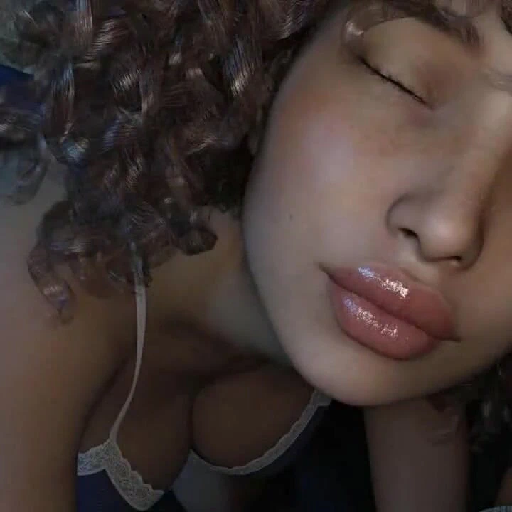 Büyük şehir zevkleri: adam oda arkadaşını odasında mastürbasyon yaparken yakaladı - bölüm 20