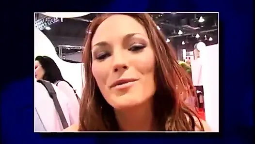 Güzel sarışın fussy pazarda büyük yarak emiyor