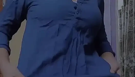 Seksi göğüslerim
