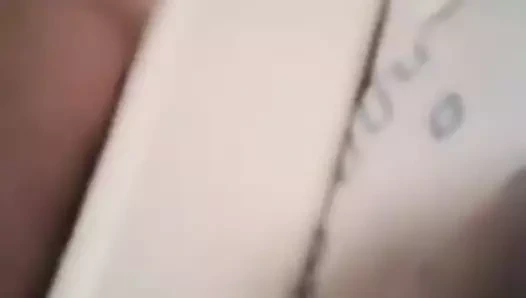 Kızım kendini bir makine ile sikiyor