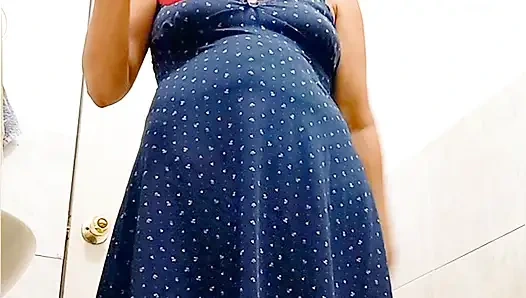 TATLI INCE POPOSU OLAN OLGUN, GÜZEL TÜYLÜ VAJINASINI SERGILIYOR