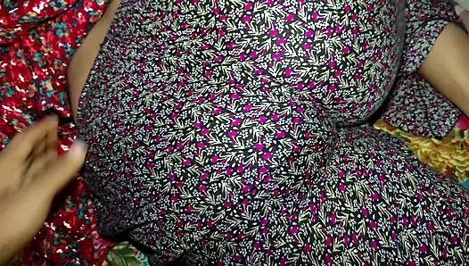 Çok seksi Sima Sarkar'ın büyük götü, Gulshan, Dakka'da harika bir sikiş videosu.