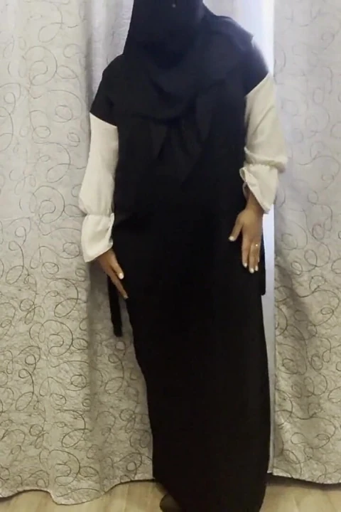 Külotlu çoraplı Faslı üvey kız kardeş