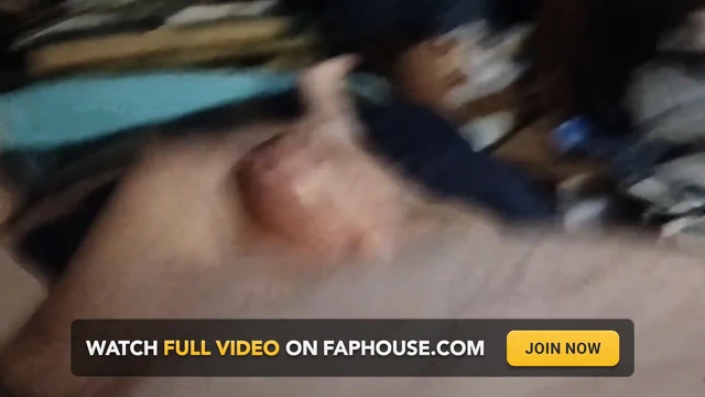 Götümde titreyen dildo ile yeni boşalma videosu