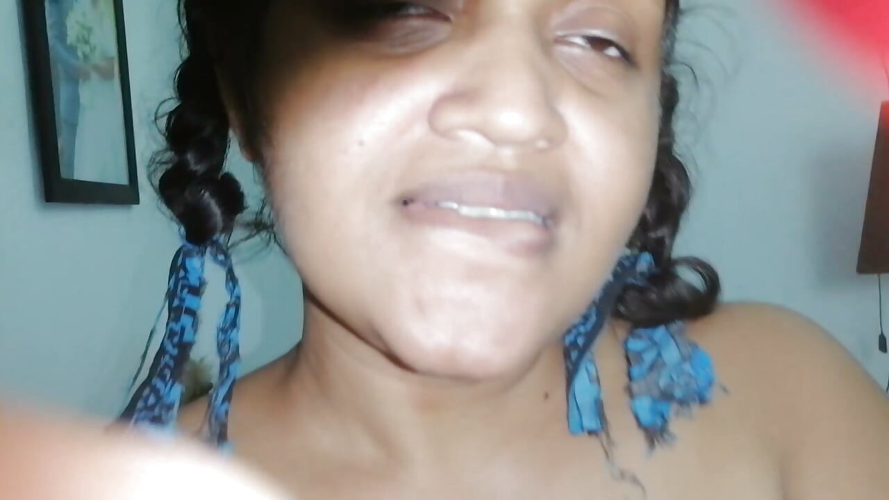 Desi Bhabhi Ji Nange Kapede