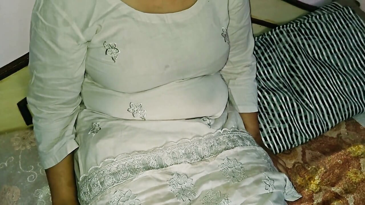 Bölüm 2: oğlan ateşli kızı çağırdı ve onunla seks yaptı - net Hintçe ses.