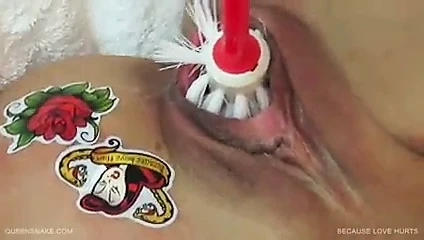 Queensnake.com - çünkü aşk acıtır