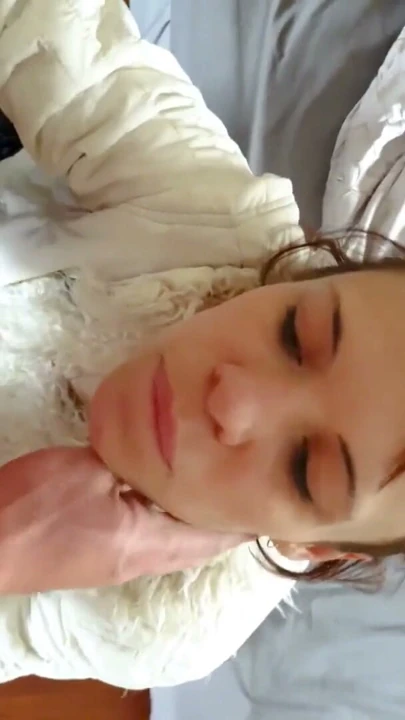 POV Blowjob und Handjob, Sperma im Mund. Fleece-Jacke | Clip 1