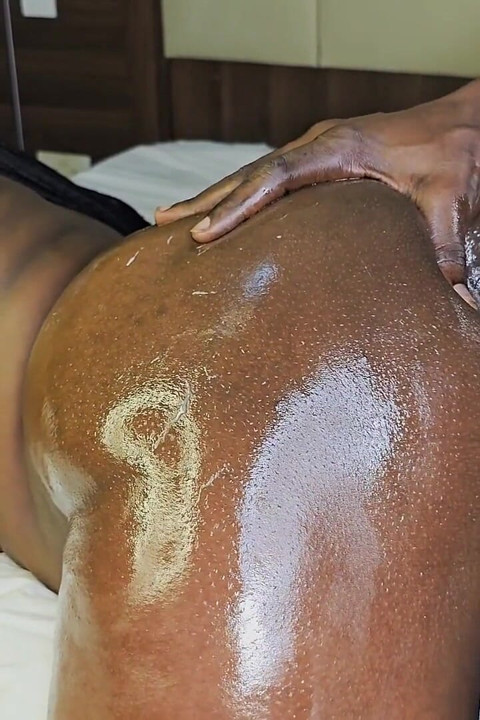 40 yaşındaki biseksüel eşcinsel doktor üvey annemi mahvetti