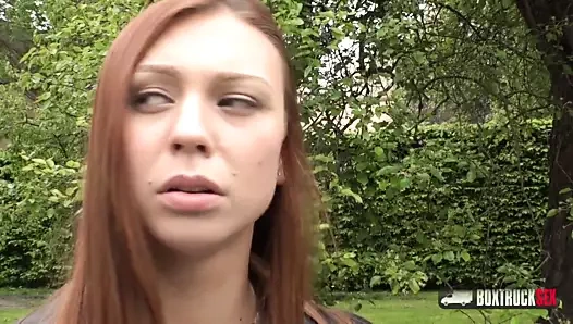 Çarpıcı esmer ornella morgan teklifleri ona kedi