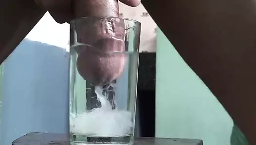 Su cumshot büyük..