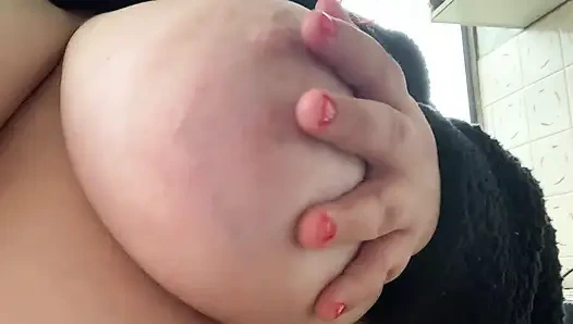 Kırmızı tırnakları seviyor musun