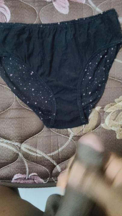 Bu üniversite öğrencim Jet Potu Kai Adikkum Sumga teyzeme gitmek zorunda olduğunda lütfen bana haber ver