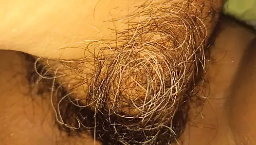 Karımın kıllı am ve klitorisi